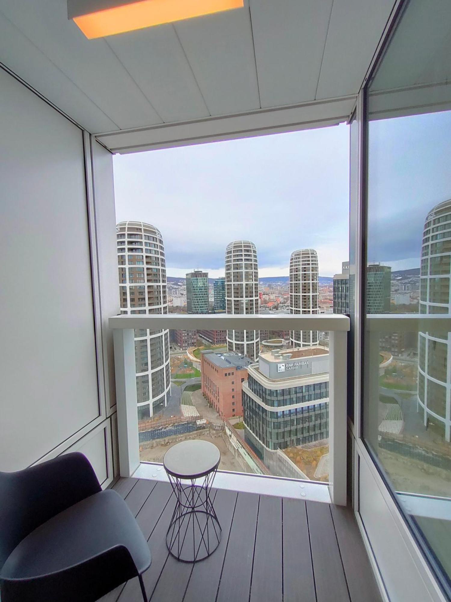 Sag Romantic 22 Floor Panorama City Free Parking Free Wifi Bratislava Esterno foto