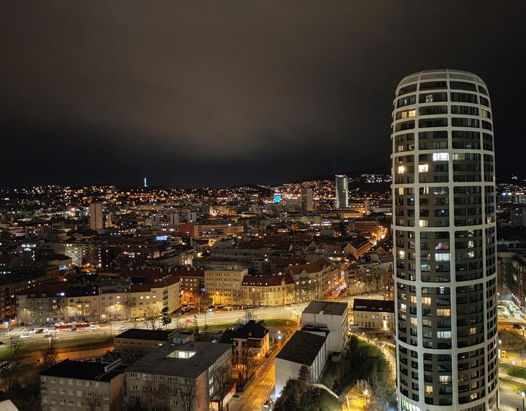Sag Romantic 22 Floor Panorama City Free Parking Free Wifi Bratislava Esterno foto
