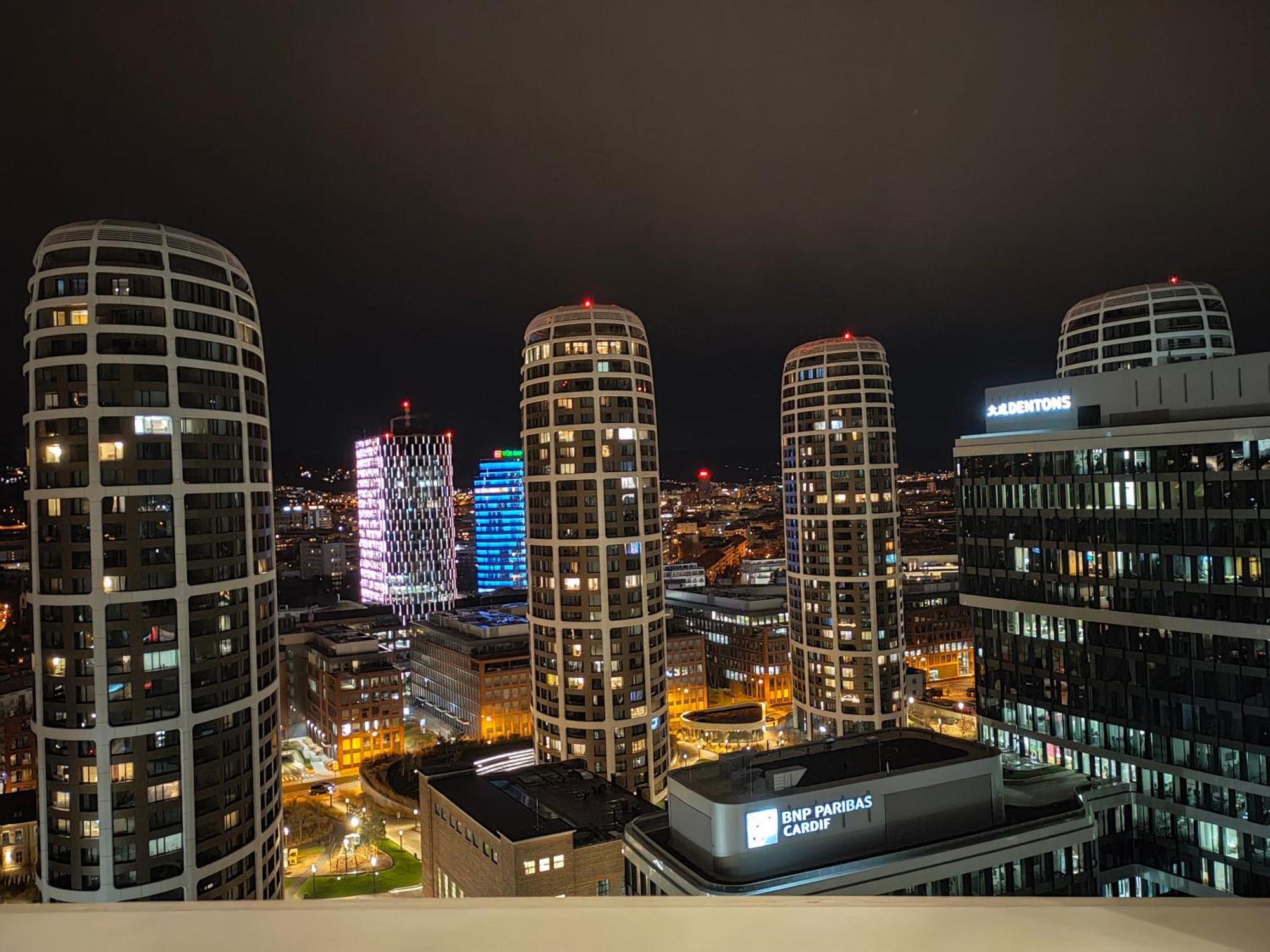 Sag Romantic 22 Floor Panorama City Free Parking Free Wifi Bratislava Esterno foto